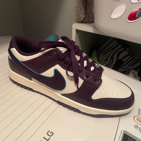 Men’s Purple Dunks - Picture 3 of 4